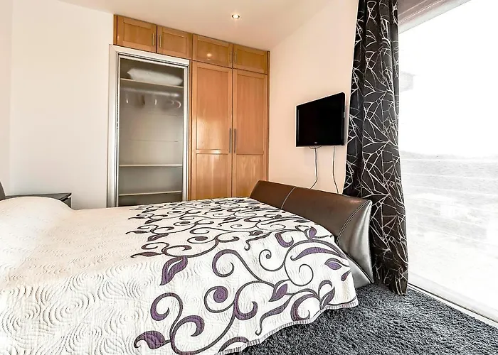 Josefina Villa Costa Adeje